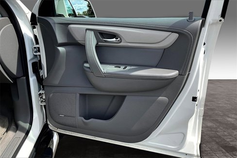 Used 2015 Chevrolet Traverse LT image 13