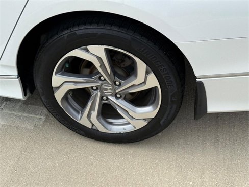 Used 2018 Honda Accord EX image 7