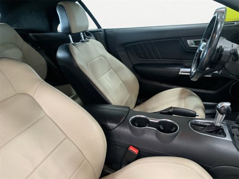 Used 2021 Ford Mustang Premium image 15