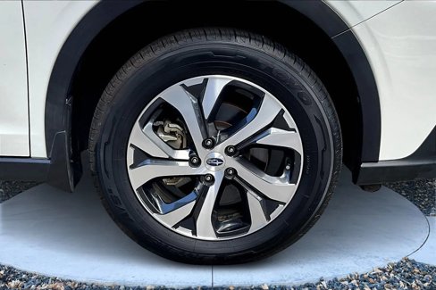 Used 2022 Subaru Outback Limited w/ Popular Package #2 image 9