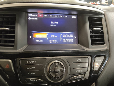 Used 2020 Nissan Pathfinder S image 25