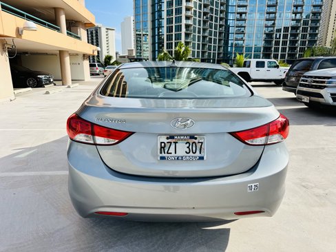 Used 2013 Hyundai Elantra GLS w/ Preferred Pkg image 5
