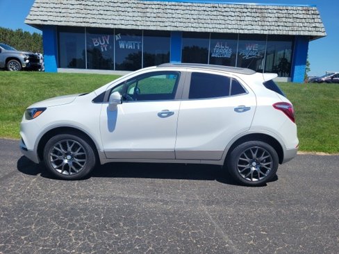 Used 2019 Buick Encore Sport Touring image 3