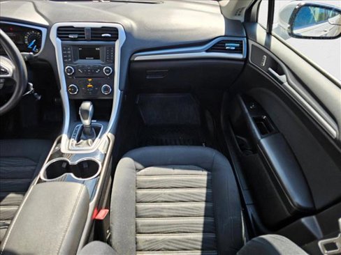 Used 2016 Ford Fusion SE image 14