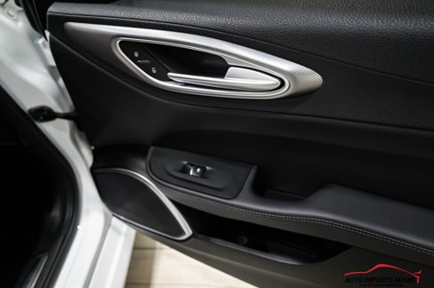 Used 2022 Alfa Romeo Giulia Veloce image 56