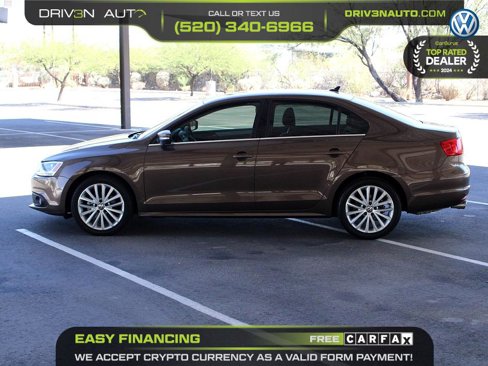 Used 2011 Volkswagen Jetta SEL image 4