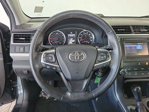 Used 2017 Toyota Camry SE image 20