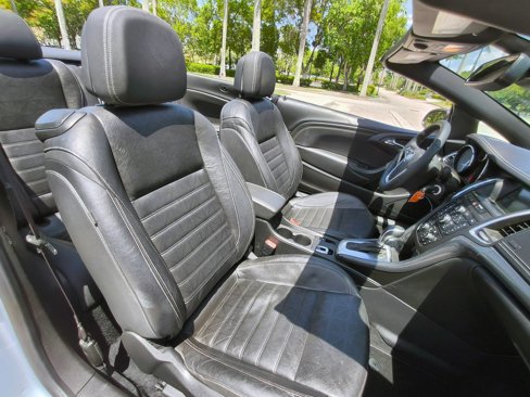 Used 2019 Buick Cascada Premium image 23