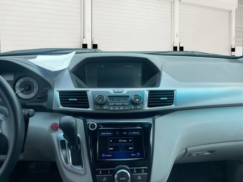 Used 2016 Honda Odyssey SE image 12