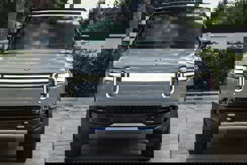 Used 2024 Rivian R1S Adventure image 12
