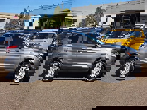 Used 2019 Nissan Rogue Sport S image 5