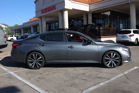Used 2020 Nissan Altima 2.5 SR image 3
