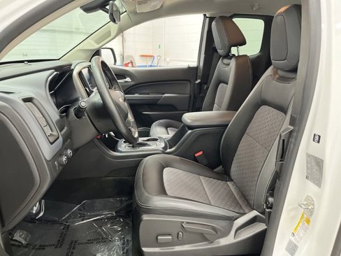 Used 2015 Chevrolet Colorado Z71 image 4