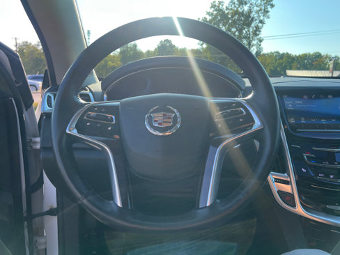 Used 2015 Cadillac SRX Luxury image 18