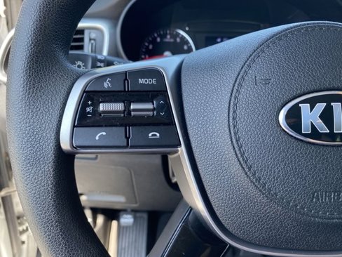 Used 2019 Kia Sorento L image 35