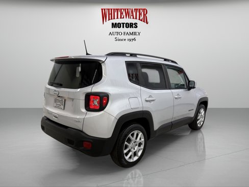 Used 2021 Jeep Renegade Latitude image 4