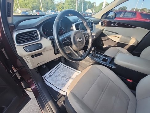 Used 2017 Kia Sorento LX w/ LX Convenience Package image 14