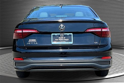 Used 2024 Volkswagen Jetta SE image 5