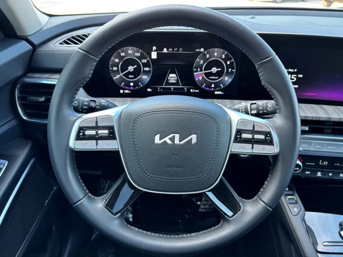 Used 2024 Kia Telluride SX image 11