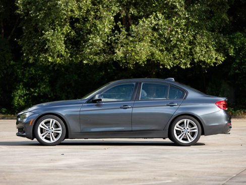 Used 2016 BMW 320i Sedan image 10