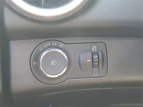 Used 2019 Chevrolet Sonic LT image 31