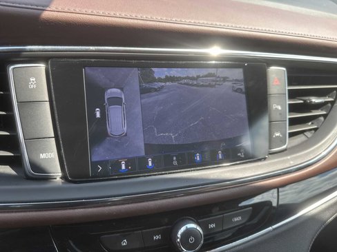Used 2021 Buick Enclave Avenir w/ Avenir Technology Package image 18
