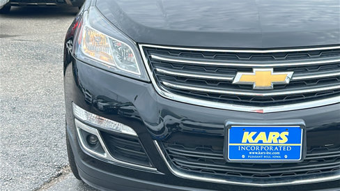 Used 2017 Chevrolet Traverse LT w/ Style and Technology Package image 5