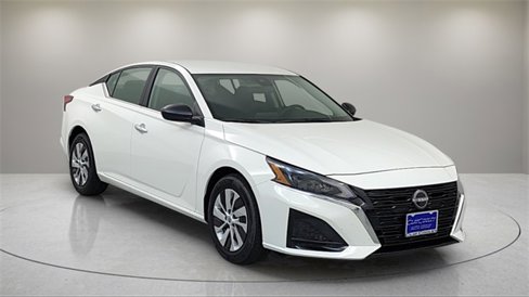 Certified 2025 Nissan Altima 2.5 S image 1