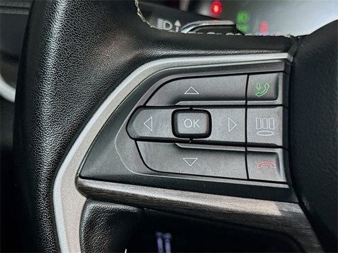 Certified 2022 Jeep Grand Cherokee Limited w/ Luxury Tech Group II image 34