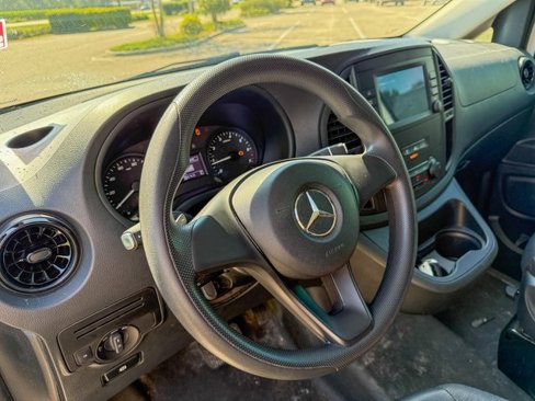 Used 2022 Mercedes-Benz Metris image 14