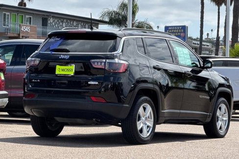 Used 2022 Jeep Compass Latitude w/ Convenience Group image 5