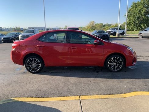 Used 2016 Toyota Corolla S Premium image 2