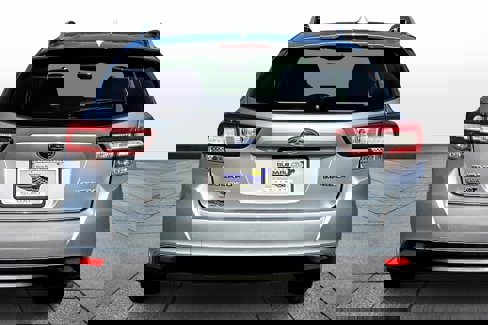 Used 2019 Subaru Impreza 2.0i Premium image 4