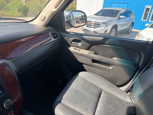 Used 2010 Chevrolet Tahoe LS image 37