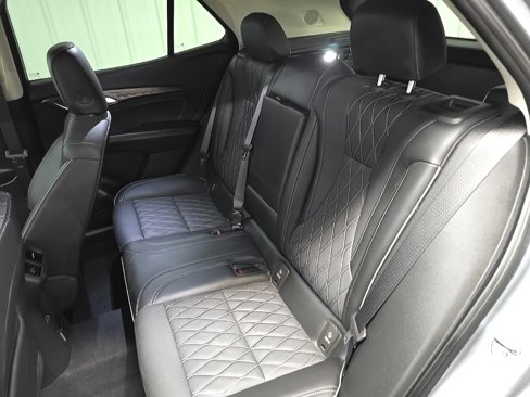 Used 2023 Buick Envision Avenir image 33