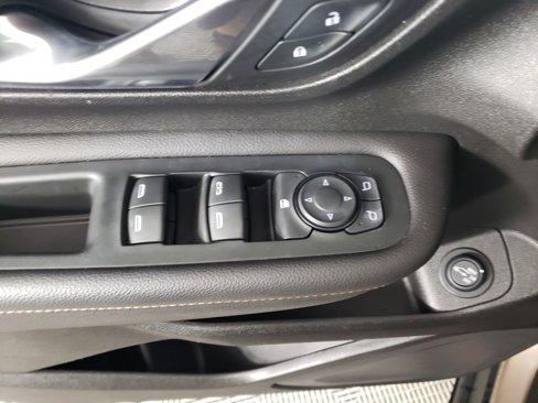 Used 2019 GMC Terrain SLE w/ Driver Convenience Package image 8