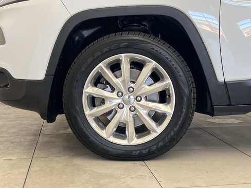 Used 2014 Jeep Cherokee Limited w/ Luxury Group image 10