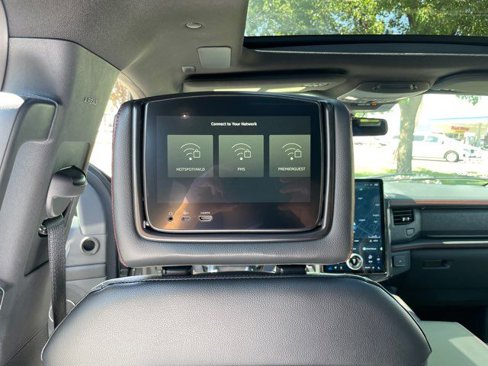 Used 2023 Ford Expedition Max Limited image 9