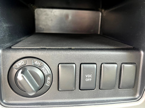 Used 2011 Nissan Pathfinder S w/ Protection Pkg image 25