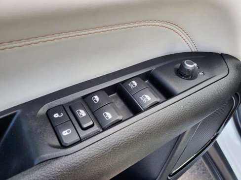 Used 2022 Jeep Compass Limited image 20