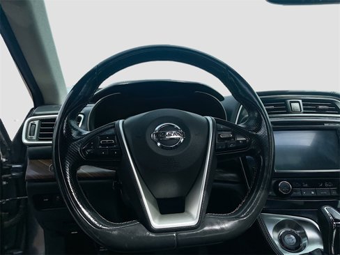 Used 2018 Nissan Maxima Platinum image 11