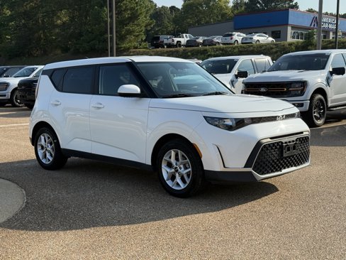 Used 2023 Kia Soul LX w/ Option Group 015 image 3