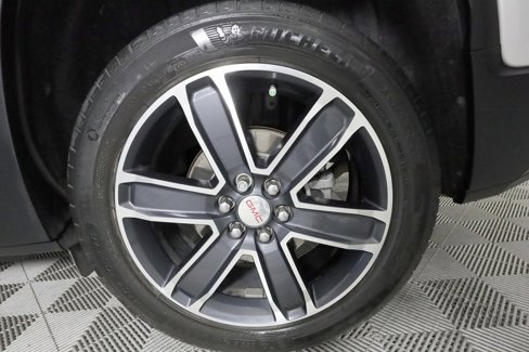 Used 2020 GMC Acadia SLT w/ Driver Alert Package II image 50