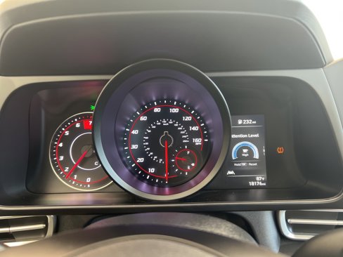 Used 2023 Hyundai Elantra SEL w/ Preferred Accessory Package image 8