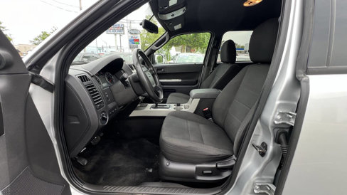 Used 2010 Ford Escape XLT image 12