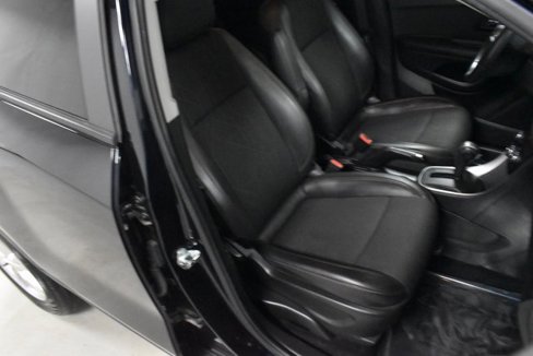 Used 2022 Chevrolet Trax LT w/ LT Convenience Package image 15