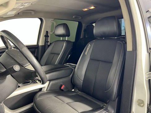 Used 2017 Nissan Titan PRO-4X image 11