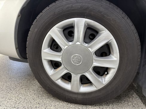 Used 2005 Buick LaCrosse CX image 27