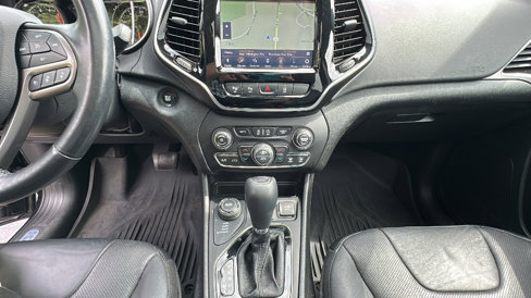 Used 2021 Jeep Cherokee Limited w/ Elite Package image 22