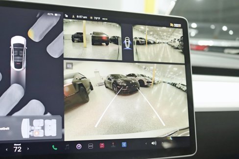 Used 2023 Tesla Model Y Performance image 18